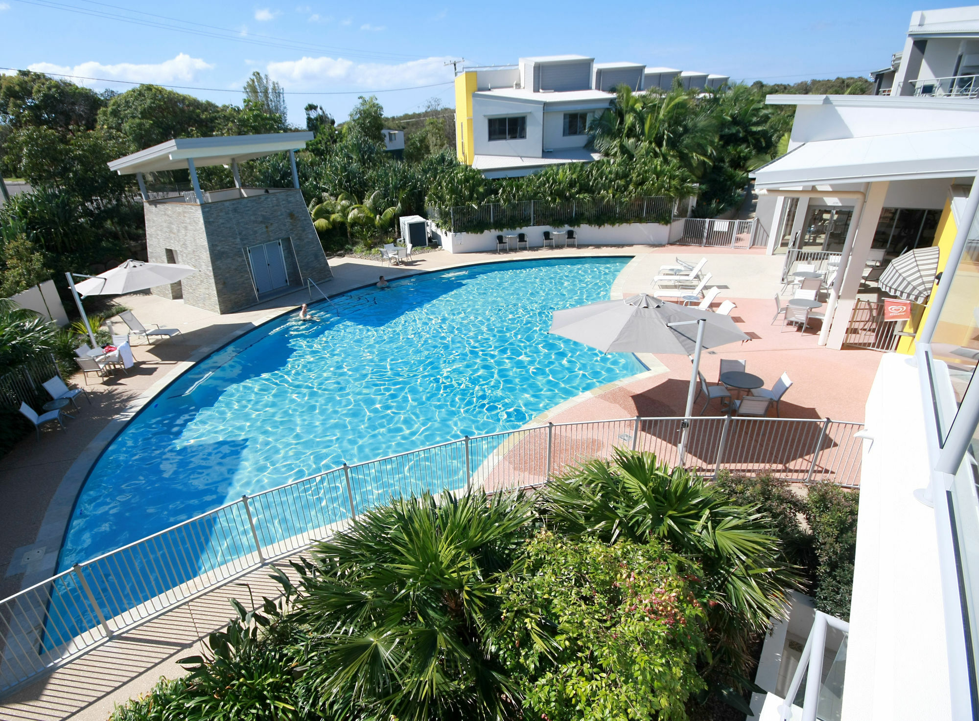 Апарт отель Coolum At The Beach Кулум-Бич Экстерьер фото